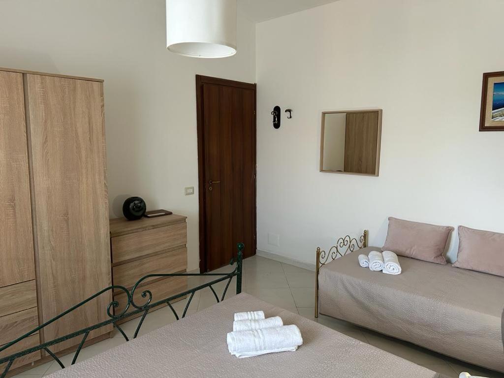 Nina Apartament Giardini Naxos Con Posto Auto Kültér fotó