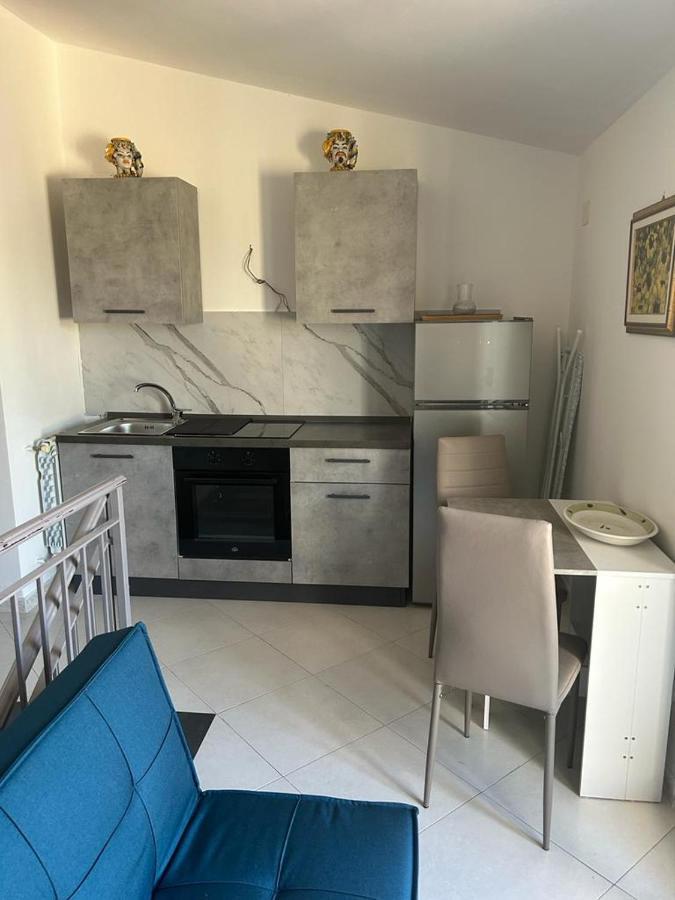 Nina Apartament Giardini Naxos Con Posto Auto Kültér fotó