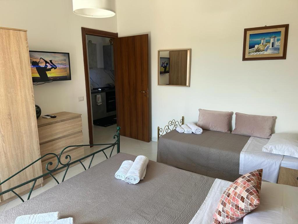 Nina Apartament Giardini Naxos Con Posto Auto Kültér fotó
