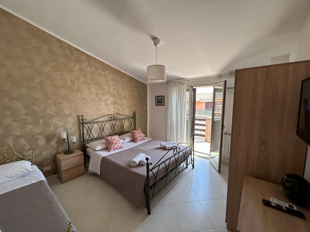 Nina Apartament Giardini Naxos Con Posto Auto Kültér fotó