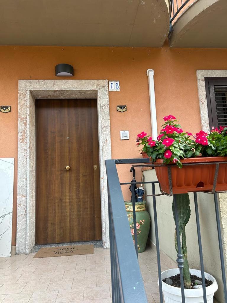 Nina Apartament Giardini Naxos Con Posto Auto Kültér fotó